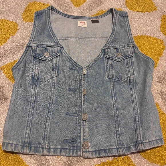 Levi’s denim vest - Picture 2 of 4